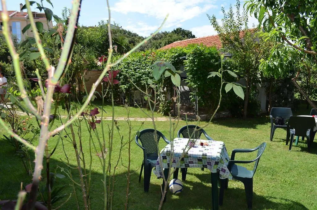Holiday Home & Apartments Primavera Póla